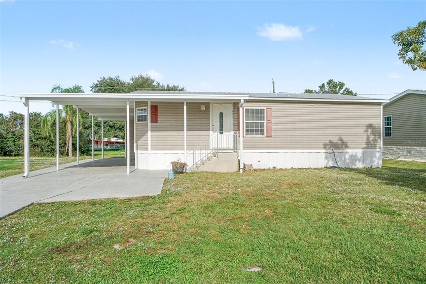 AFFORDABLE & MOVE-IN READY! This charming 2 bedroom, 2 bathroom - Beach Home for sale in Punta Gorda, Florida on Beachhouse.com