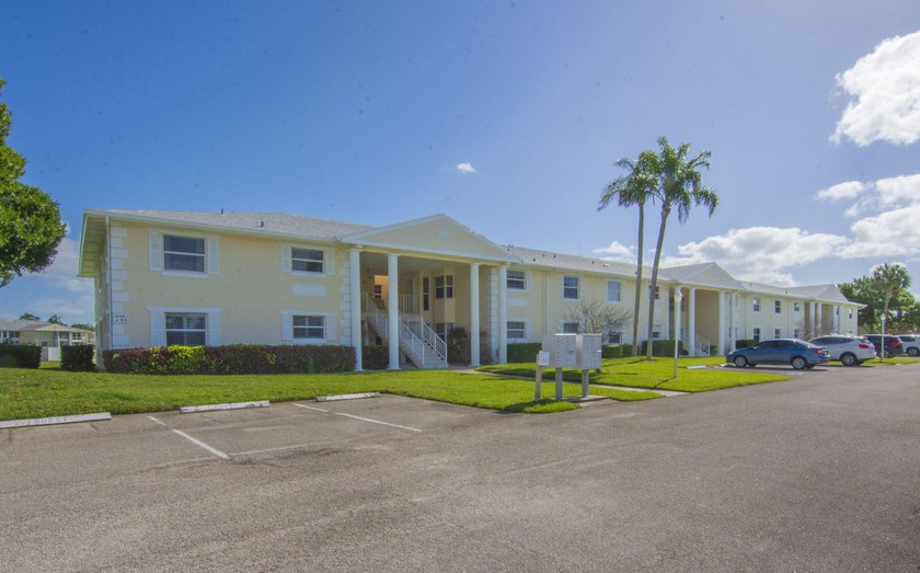 Opportunity knocks in the sought-after Grove Isle 55+ community! - Beach Condo for sale in Vero Beach, Florida on Beachhouse.com