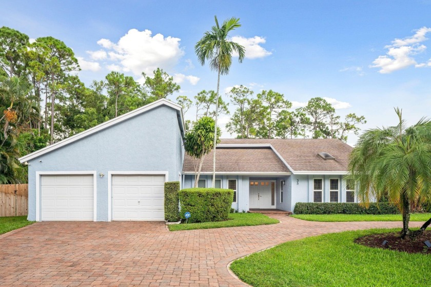 Beautiful home on a peaceful cul-de-sac, nestled on 1.35 acres - Beach Home for sale in Wellington, Florida on Beachhouse.com