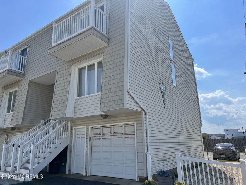 You will fall in LOVE with this spacious light filled ocean - Beach Condo for sale in Seaside Heights, New Jersey on Beachhouse.com