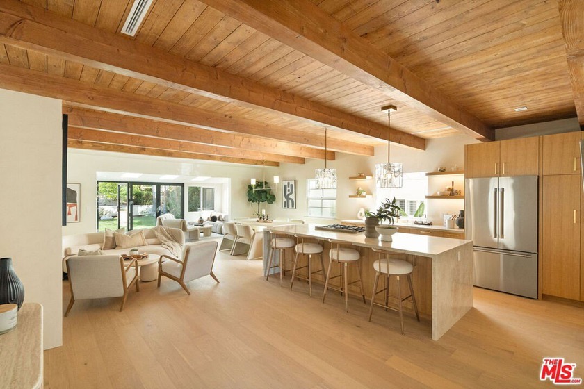 Step into your dream home in sought after Sunset Park, Santa - Beach Home for sale in Santa Monica, California on Beachhouse.com