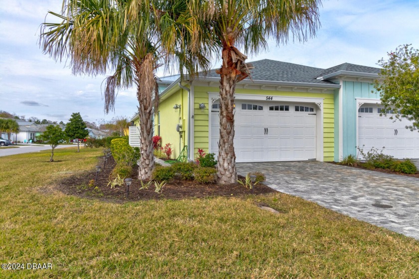 Welcome to your freshly painted dream villa in the heart of - Beach Home for sale in Daytona Beach, Florida on Beachhouse.com