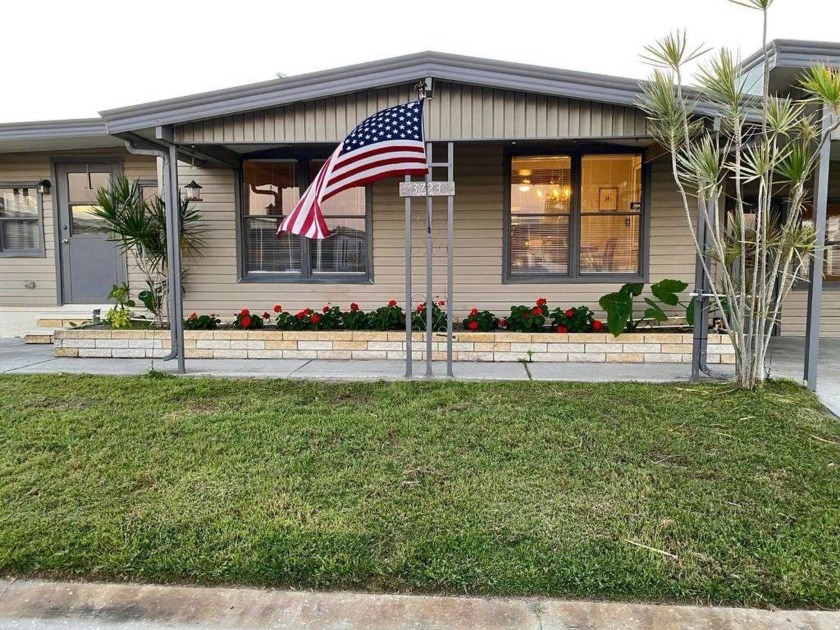 Welcome to your new home in the 55+ community of Colony Cove! - Beach Home for sale in Ellenton, Florida on Beachhouse.com