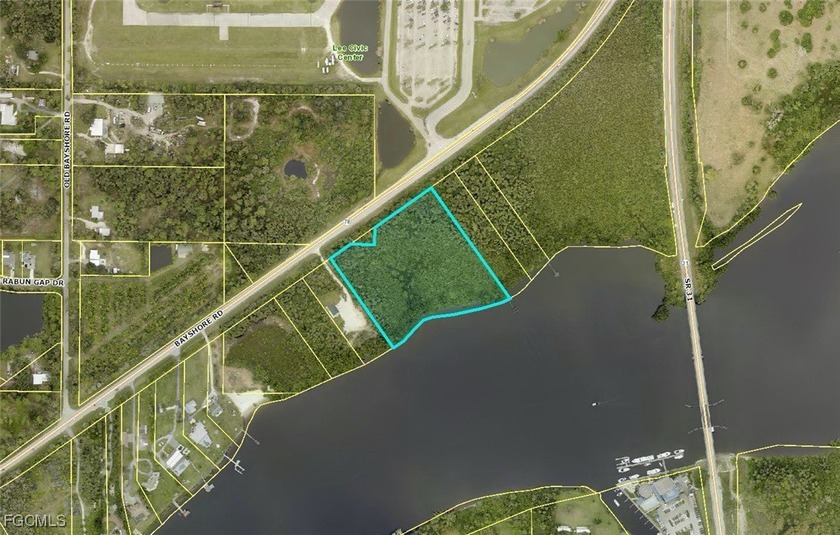 OWNER FINANCING AVAILABLE-Caloosahatchee Riverfront Homesite - Beach Acreage for sale in North Fort Myers, Florida on Beachhouse.com