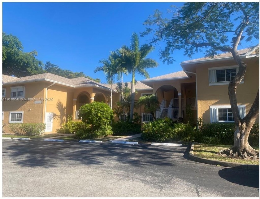Great Location, close to Airport, beach, and shopping - Beach Condo for sale in Dania, Florida on Beachhouse.com