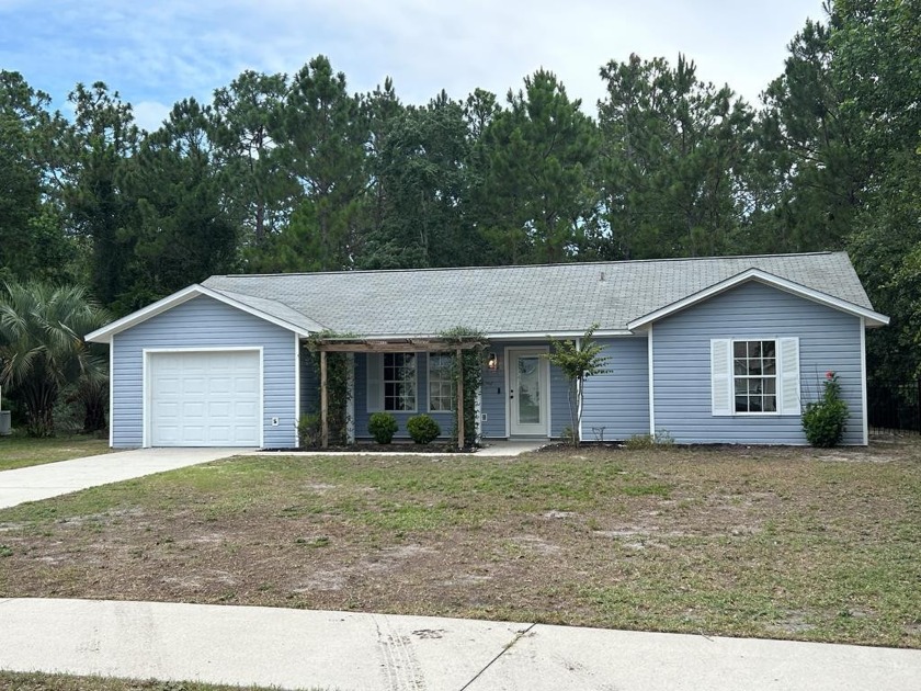 This delightful 3-bedroom, 2-bathroom detached home is ready for - Beach Home for sale in Port St Joe, Florida on Beachhouse.com