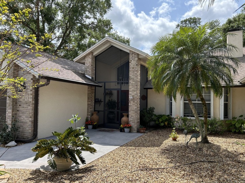 Centrally located lakefront home in desirable Suntree Community - Beach Home for sale in Melbourne, Florida on Beachhouse.com