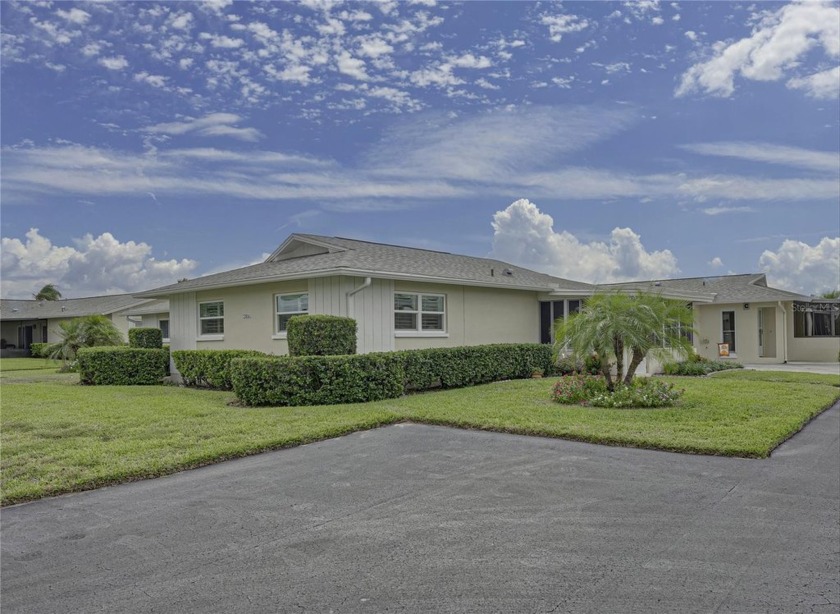 Charming and beautifully updated villa-style condo in Highlands - Beach Home for sale in Palm Harbor, Florida on Beachhouse.com