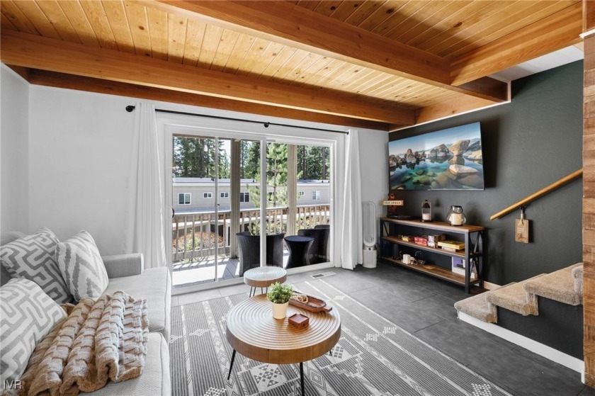 Beautifully remodeled and fully furnished 2-bedroom, 1.5-bath - Beach Condo for sale in Incline Village, Nevada on Beachhouse.com