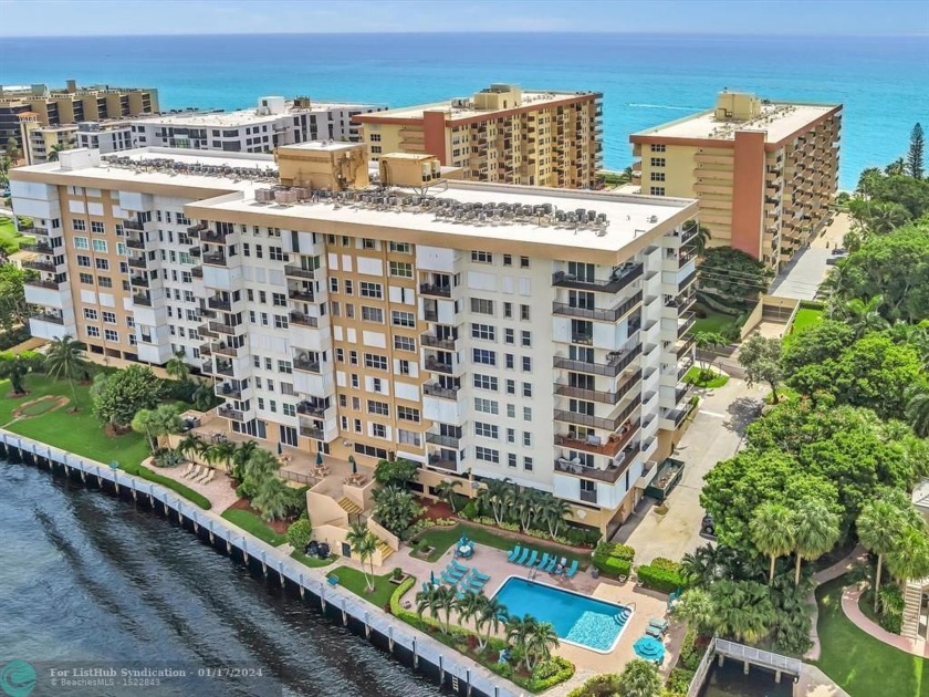 A gorgeous fully renovated 2/2 unit with direct intracoastal - Beach Condo for sale in Hillsboro Beach, Florida on Beachhouse.com