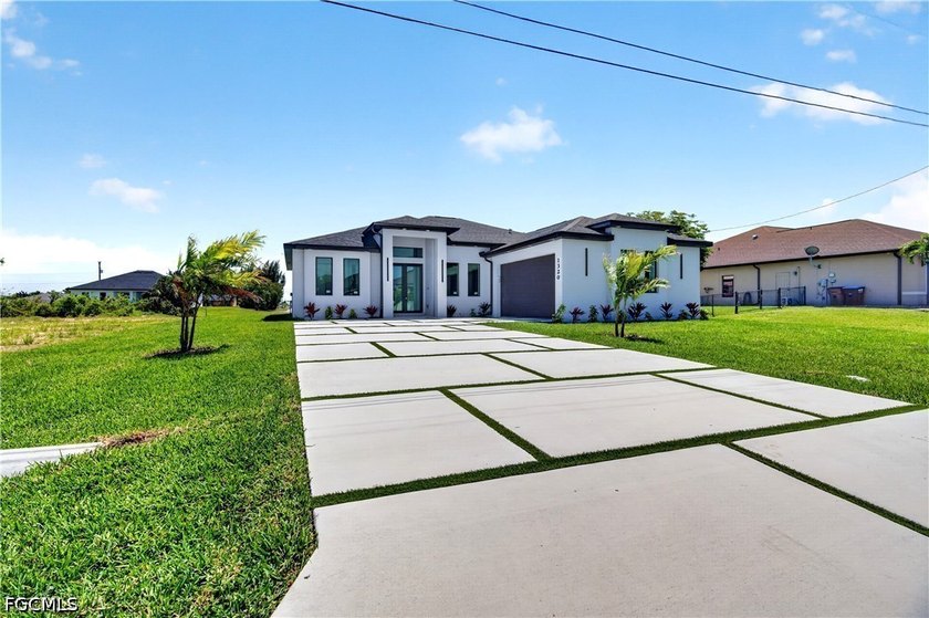 Welcome to clean, modern living without breaking the bank. This - Beach Home for sale in Cape Coral, Florida on Beachhouse.com