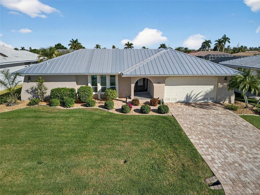 PUNTA GORDA ISLES!! IMMACULATE 3 BEDROOM, 2 BATH, 2-CAR GARAGE - Beach Home for sale in Punta Gorda, Florida on Beachhouse.com