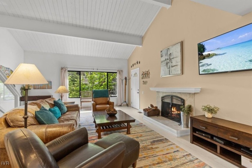 Low elevation end unit just steps away from Incline Village's - Beach Condo for sale in Incline Village, Nevada on Beachhouse.com