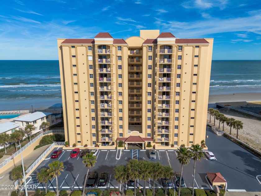 Direct oceanfront luxury residence with 3 bedrooms and 3 full - Beach Condo for sale in Daytona Beach Shores, Florida on Beachhouse.com
