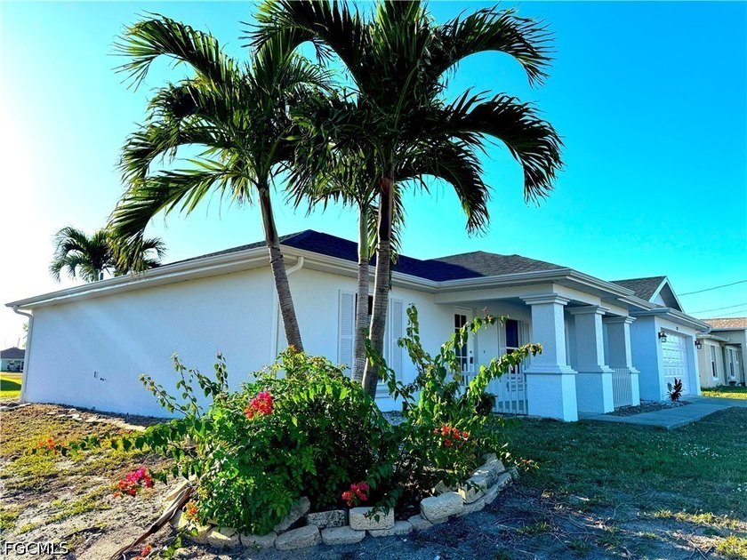 Seller Motivated !!! Seller is giving help toward to buyer's - Beach Home for sale in Cape Coral, Florida on Beachhouse.com