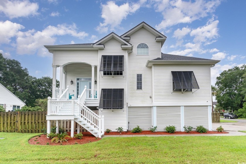 LOCATION LOCATION!! In the heart of Murrells Inlet, walking - Beach Home for sale in Murrells Inlet, South Carolina on Beachhouse.com