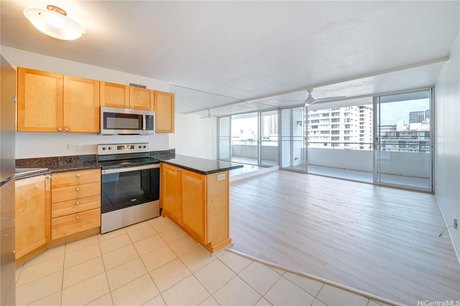 Live the Waikiki life at Kaiolu Sunrise- VA APPROVED, very - Beach Condo for sale in Honolulu, Hawaii on Beachhouse.com