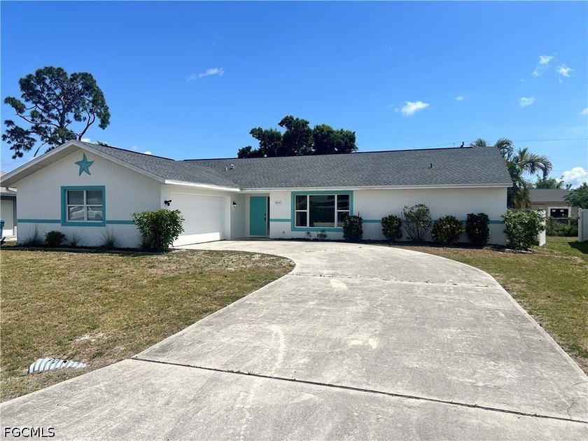 Welcome to 22127 Lancaster in beautiful Port Charlotte Florida - - Beach Home for sale in Port Charlotte, Florida on Beachhouse.com