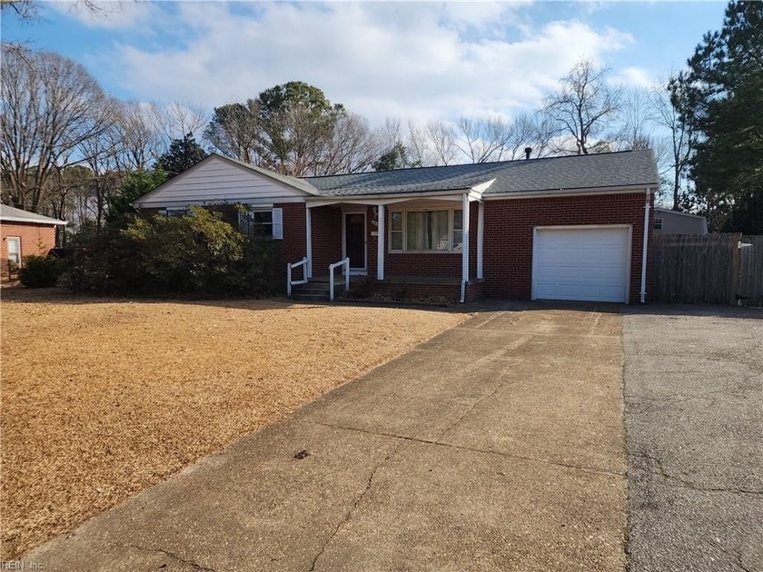 Investors and DIY Dreamers:  This 3 bedroom home is packed with - Beach Home for sale in Virginia Beach, Virginia on Beachhouse.com