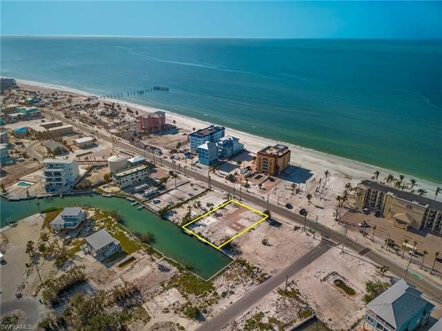 Redevelopment opportunity in the north tip of Ft. Myers Beach! - Beach Lot for sale in Fort Myers Beach, Florida on Beachhouse.com