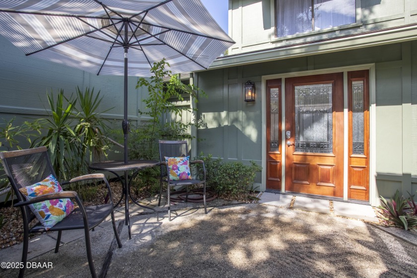 Stunning in the peaceful Trails in the center of town. 2024 roof - Beach Townhome/Townhouse for sale in Ormond Beach, Florida on Beachhouse.com