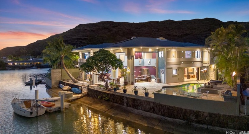 Live the waterfront life in the most stunning marina front - Beach Home for sale in Honolulu, Hawaii on Beachhouse.com