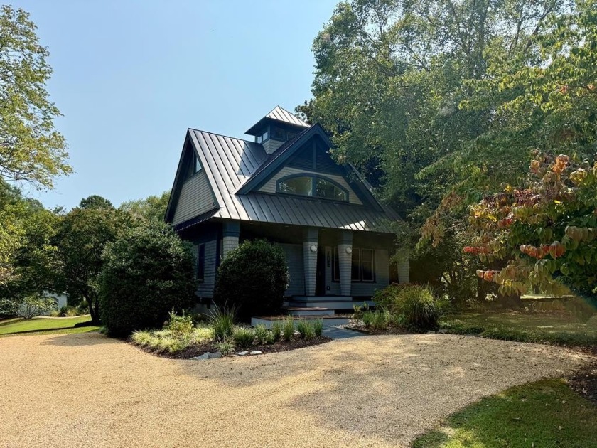 Live in the heart of Irvington! A vibrant community offering - Beach Home for sale in Irvington, Virginia on Beachhouse.com