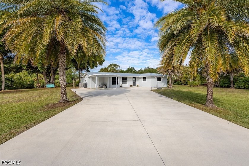 Enjoy stunning sunset views from this unique waterfront property - Beach Home for sale in North Fort Myers, Florida on Beachhouse.com