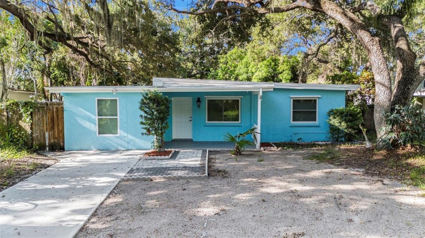 **MOTIVATED SELLER** Welcome to this newly updated 3-bedroom - Beach Home for sale in St. Petersburg, Florida on Beachhouse.com