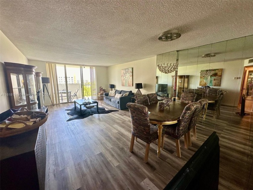 Great spacious renovated  1/1.5 ,887 SFT condo ready for your - Beach Condo for sale in Aventura, Florida on Beachhouse.com