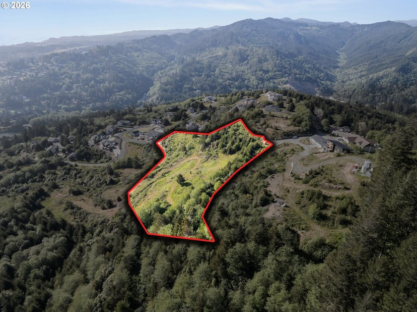 TOP OF THE HILL luxury living! Expansive and Panoramic Pacific - Beach Lot for sale in Brookings, Oregon on Beachhouse.com