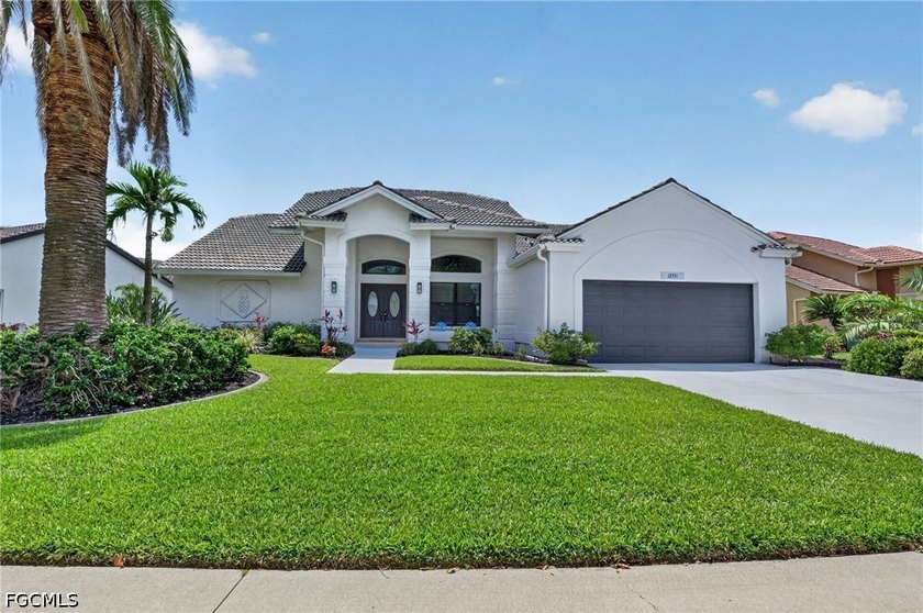 Completely and professionally remodeled with high-end - Beach Home for sale in Fort Myers, Florida on Beachhouse.com