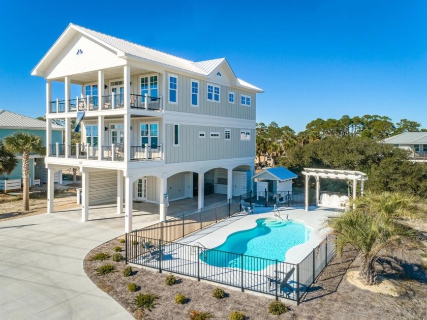 THE BOARDWALK is a newly built home with 3 King Bedrooms and 4.5 - Beach Home for sale in St. George Island, Florida on Beachhouse.com