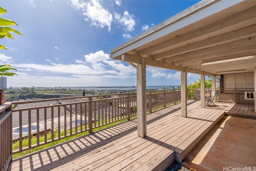 Discover your dream home in the desirable Harbor Terrace III - Beach Home for sale in Aiea, Hawaii on Beachhouse.com