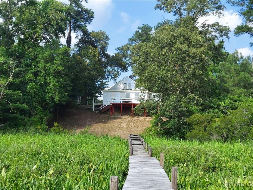 Must See view of Piscataway Creek. This cozy cottage-log cabin - Beach Home for sale in Tappahannock, Virginia on Beachhouse.com