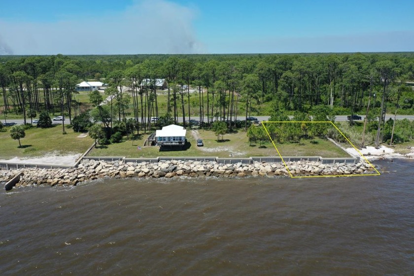 2136 Highway 98 represents a fantastic opportunity to build a - Beach Lot for sale in Carabelle, Florida on Beachhouse.com