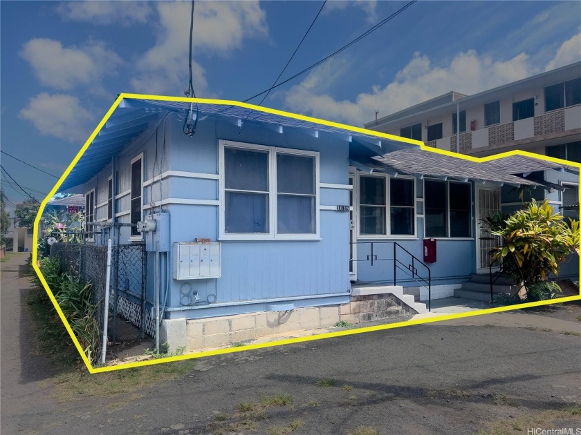 Duplex buildings with 4 two-bedroom units. LOW EXPENSES as - Beach Home for sale in Honolulu, Hawaii on Beachhouse.com