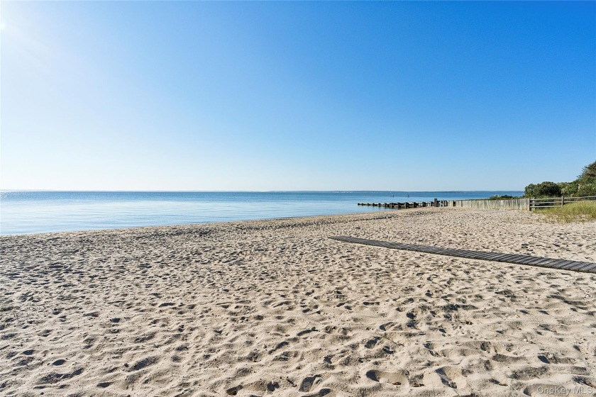 Welcome to the charming community of Mattituck! This delightful - Beach Home for sale in Mattituck, New York on Beachhouse.com
