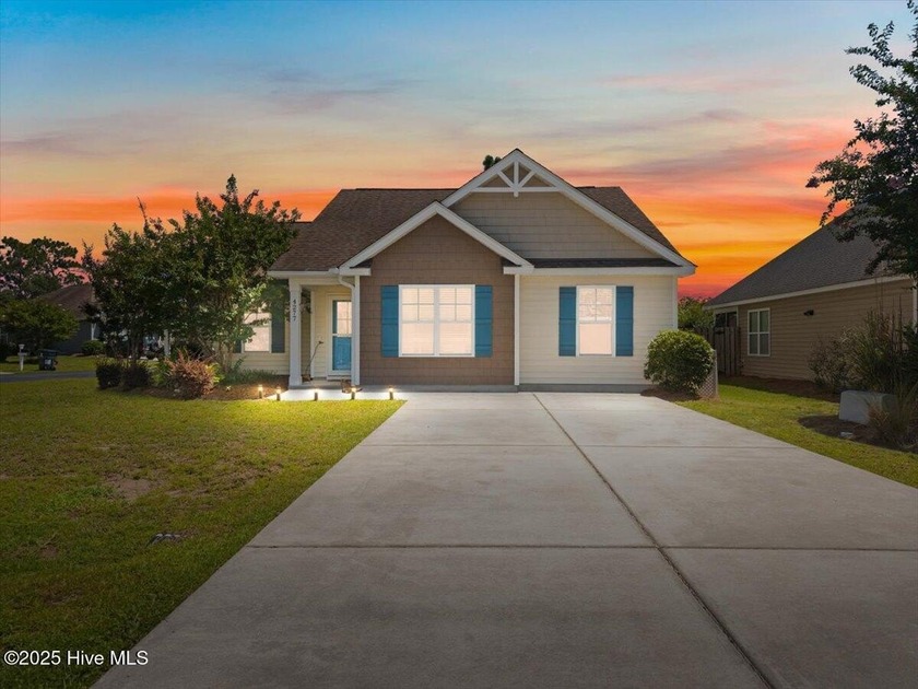 Coastal living under $300,000-yes, really! This charming - Beach Home for sale in Southport, North Carolina on Beachhouse.com