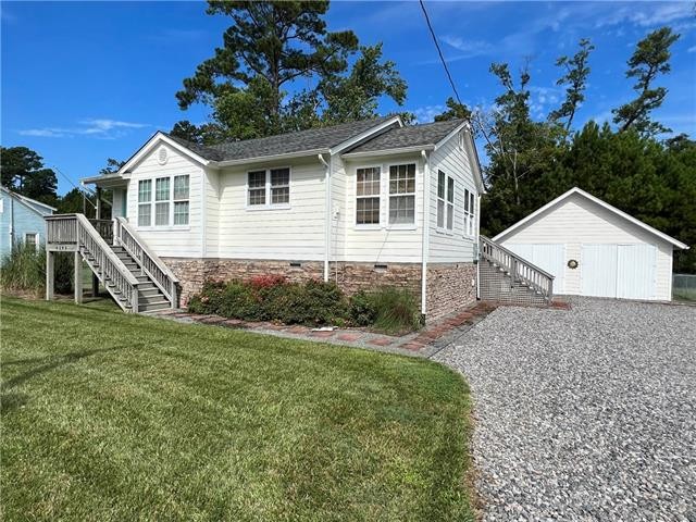 **Fully Furnished** Cute 2 bedroom 1 bath house in White Stone - Beach Home for sale in White Stone, Virginia on Beachhouse.com