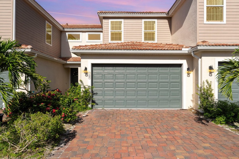 Welcome to your dream townhome located in the gated community of - Beach Townhome/Townhouse for sale in Melbourne, Florida on Beachhouse.com