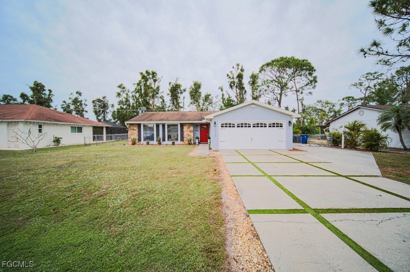 Welcome home to this beautifully remodeled 3-bedroom, 2-bath - Beach Home for sale in Fort Myers, Florida on Beachhouse.com
