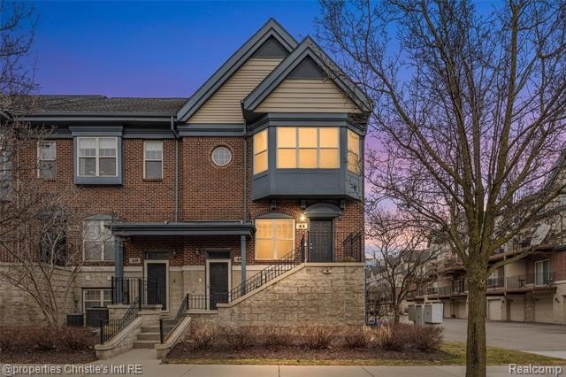 Beautiful 2 Bedroom, 2 Bath Townhouse located in Brush Park, one - Beach Condo for sale in Detroit, Michigan on Beachhouse.com