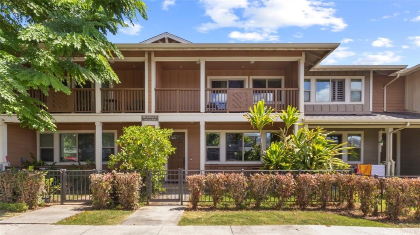 Turn key & renovated townhome featuring open floor plan that - Beach Townhome/Townhouse for sale in Kapolei, Hawaii on Beachhouse.com