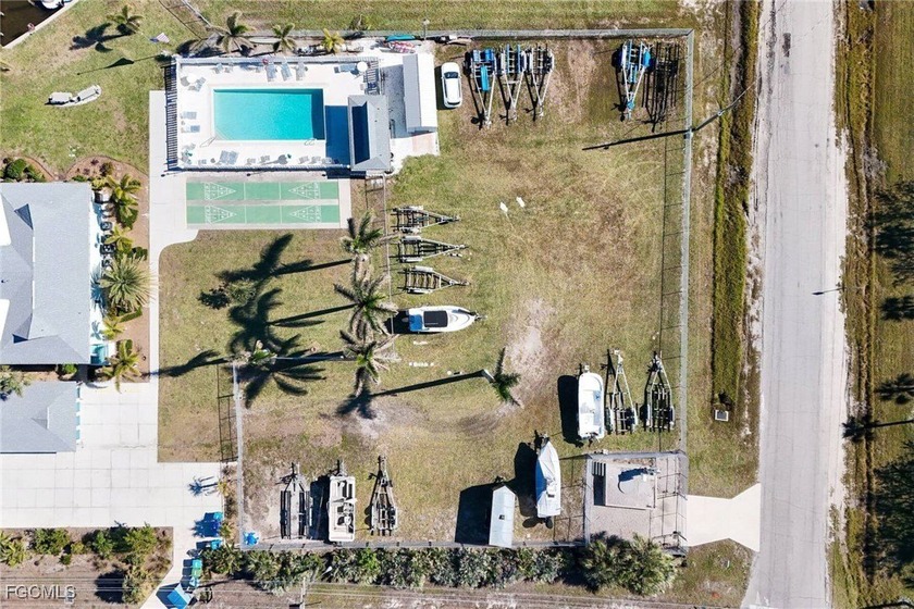 Beautifully Updated Waterfront Condo in Fisherman's Wharf - - Beach Condo for sale in St. James City, Florida on Beachhouse.com