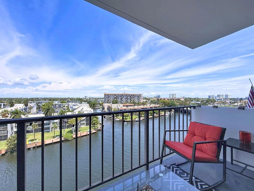 BEAUTIFUL VIEWS FROM THIS UPDATED CORNER CONDO! REMODELED - Beach Condo for sale in Pompano Beach, Florida on Beachhouse.com