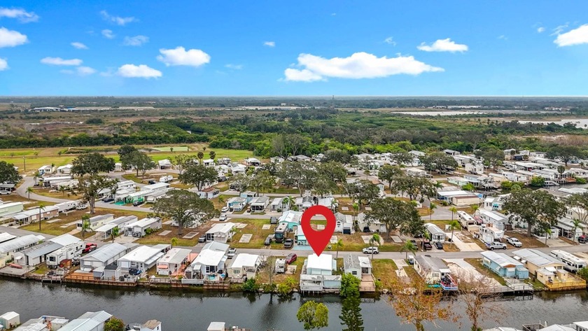 (Espanol a continuacion)    Welcome to affordable waterfront - Beach Home for sale in Ruskin, Florida on Beachhouse.com