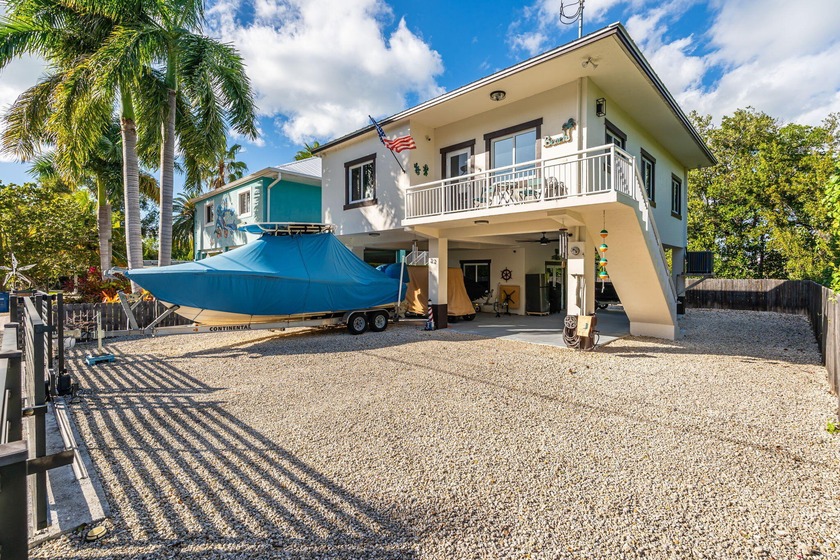 3/2 concrete home with electric gated entry and high ceilings - Beach Home for sale in Key Largo, Florida on Beachhouse.com