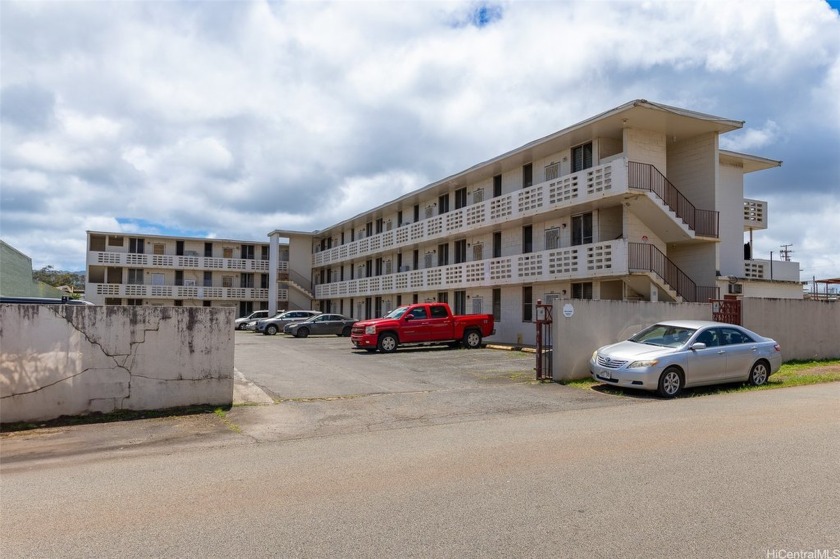 Rare and desirable centrally-located building in the heart of - Beach Acreage for sale in Wahiawa, Hawaii on Beachhouse.com