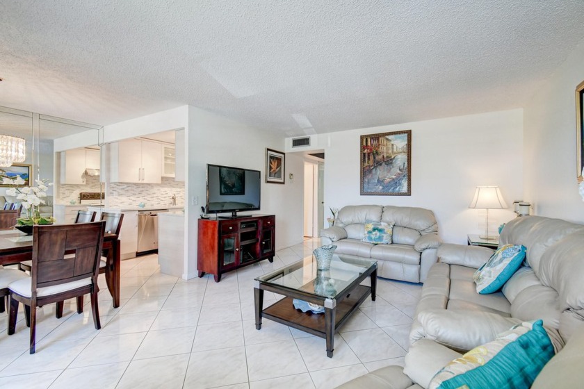 Are you seeking a breathtaking and mesmerizing Lakeview condo in - Beach Condo for sale in Boca Raton, Florida on Beachhouse.com